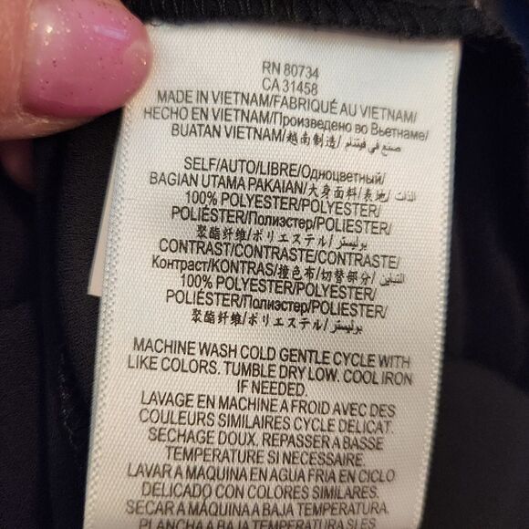 BCBGeneration Black Cut Out Neck Layered Look Chiffon Sleeveless Blouse Medium - Picture 8 of 8